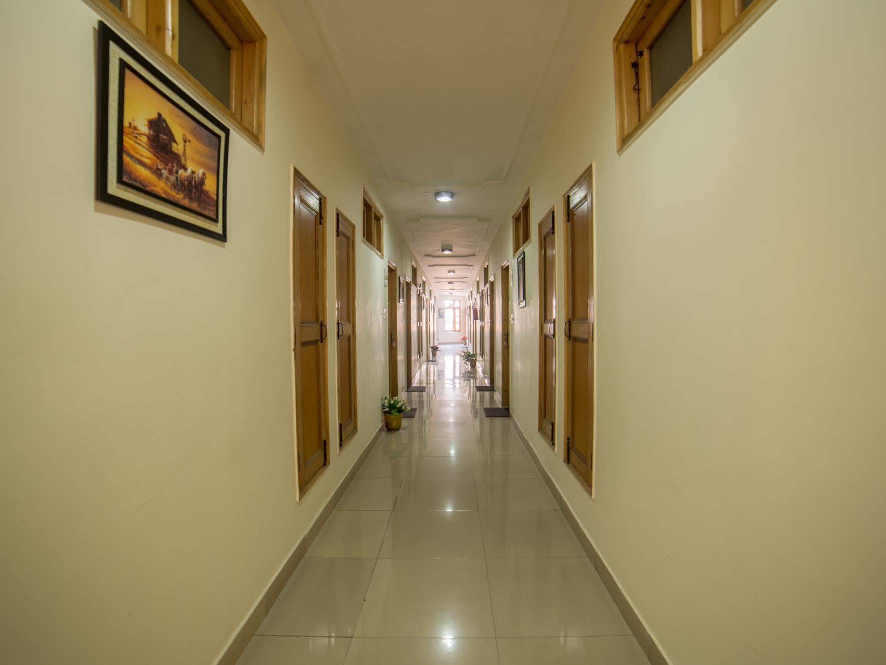 Hotel Satkar Residency Manāli Exterior foto